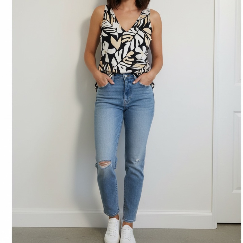 โก๏ธ OLD NAVY Tropical Palm Leaf Tank Top Black Cream V Neck Cami Sz L $10 ๐ด